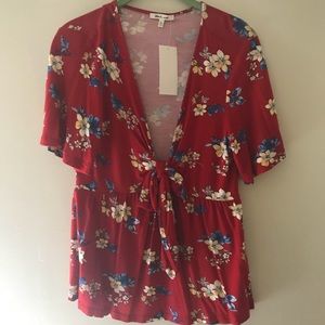 Floral Low-Cut Top with Tying Knot (Large)